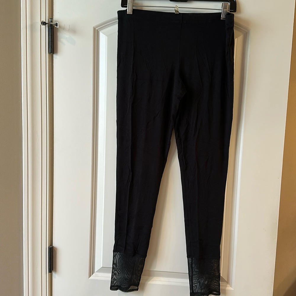 Comfy USA Black leggings with mesh ankles size large